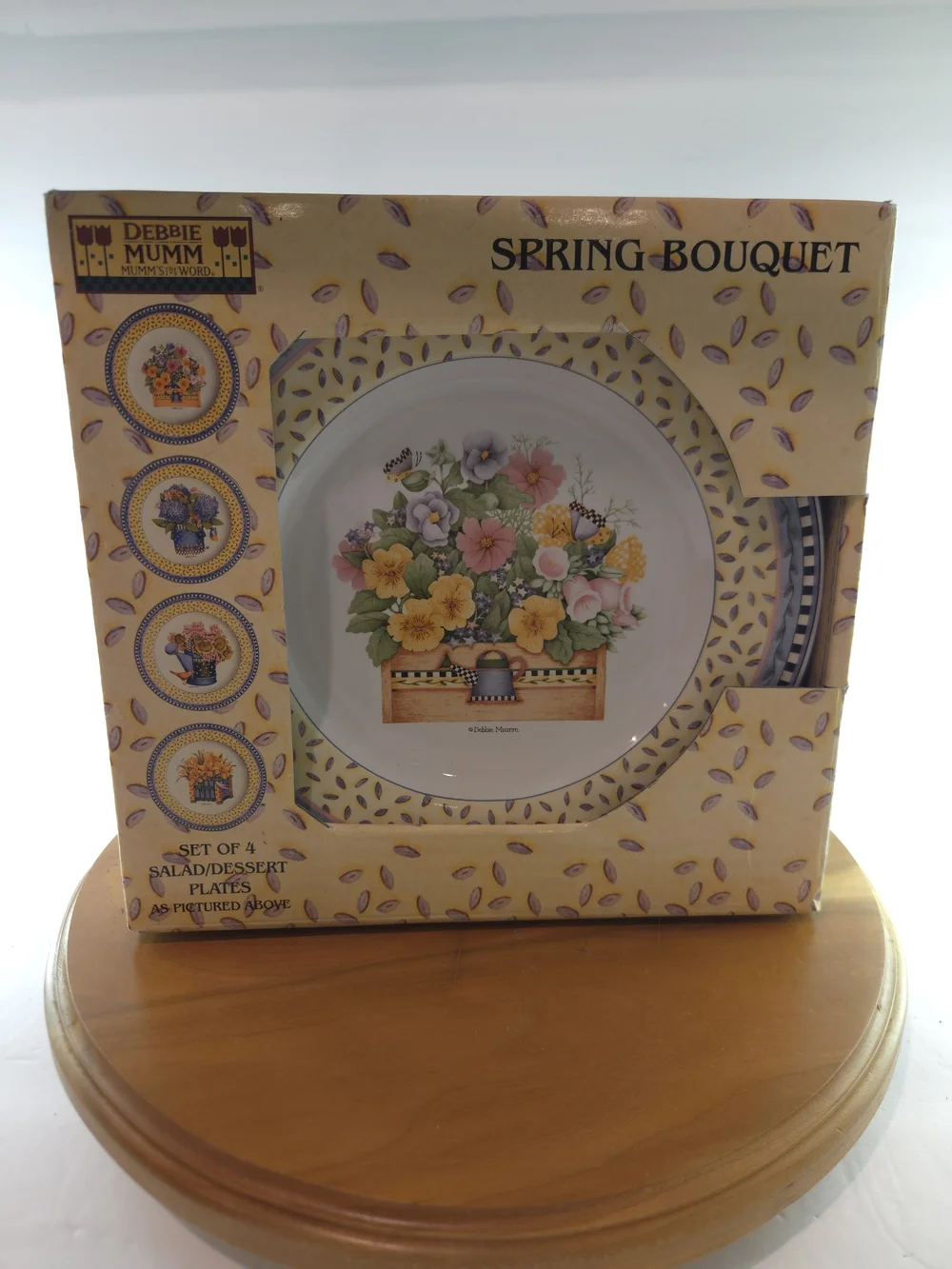 Vintage 1999 Sakura Debbie Mumm Spring Bouquet Salad Dessert Plates Set of 4 NIB